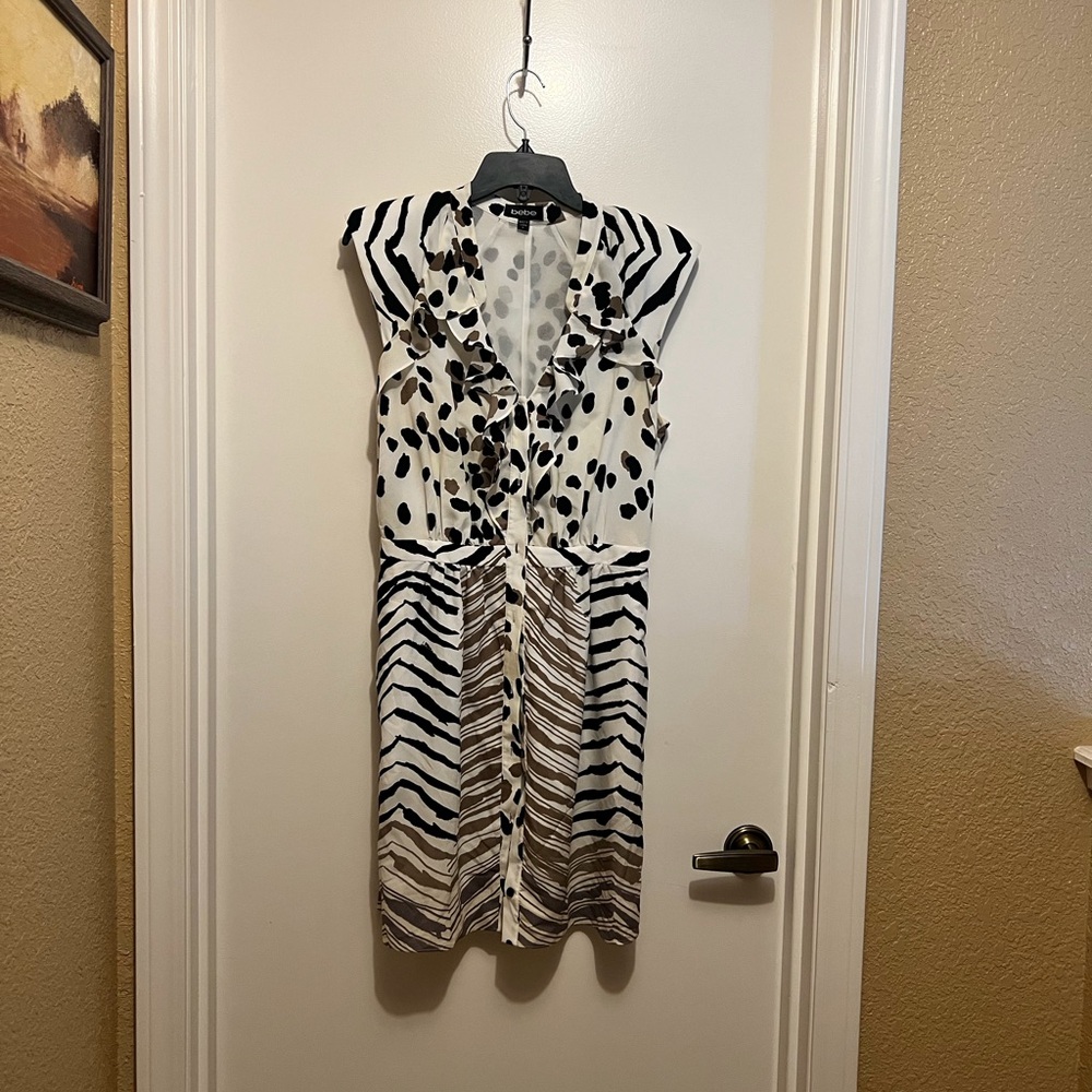 Stylish Black and White Patterned Dress